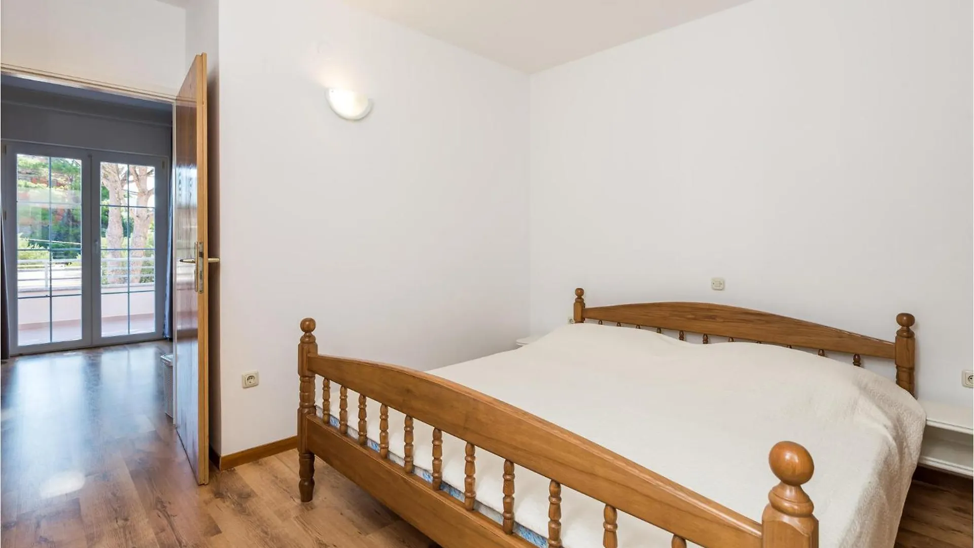 Gorgeous Apartment In Barbat With Kitchen Barbat na Rabu
