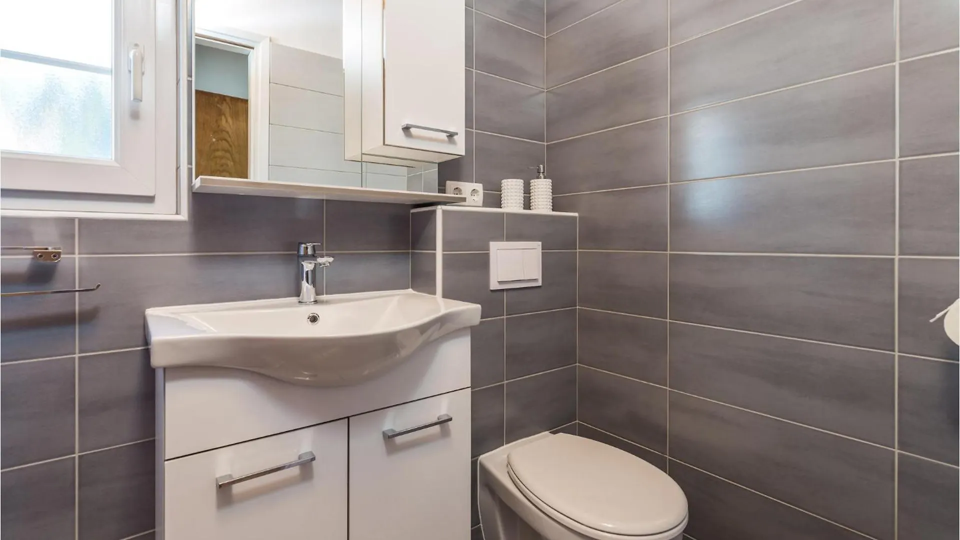 Gorgeous Apartment In Barbat With Kitchen Barbat na Rabu